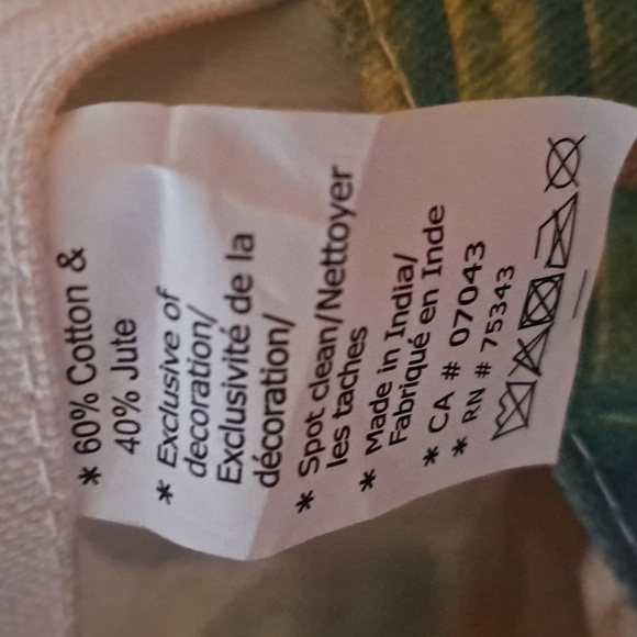 Large Tommy Bahama  Tote Bag. - Picture 4 of 4